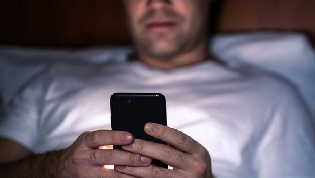 Gece boyu deliksiz uyutan doğal formül! Bir bardak içeni sabaha kadar uyutuyor 7